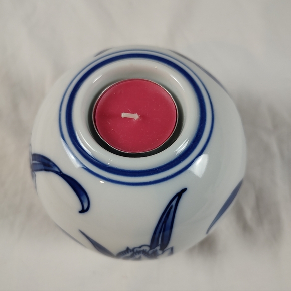 Bombay Blue White Floral Porcelain Sphere Tealight Candle Holder - Picture 6 of 9